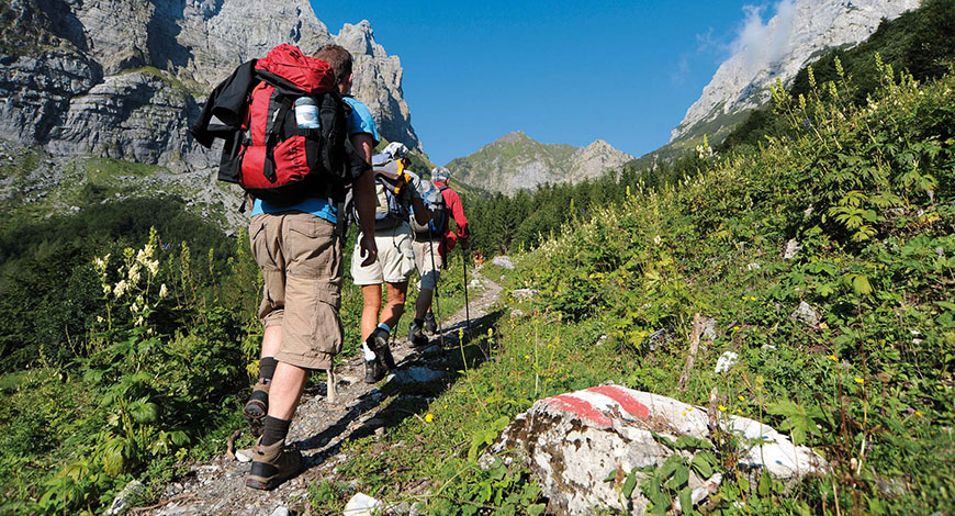 Trekking in montanga