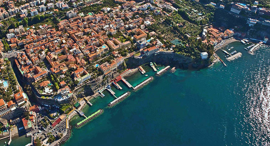 Sorrento baia di napoli