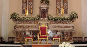 Altare in pietre chiesa di Sant'Agata sui Due Golfi